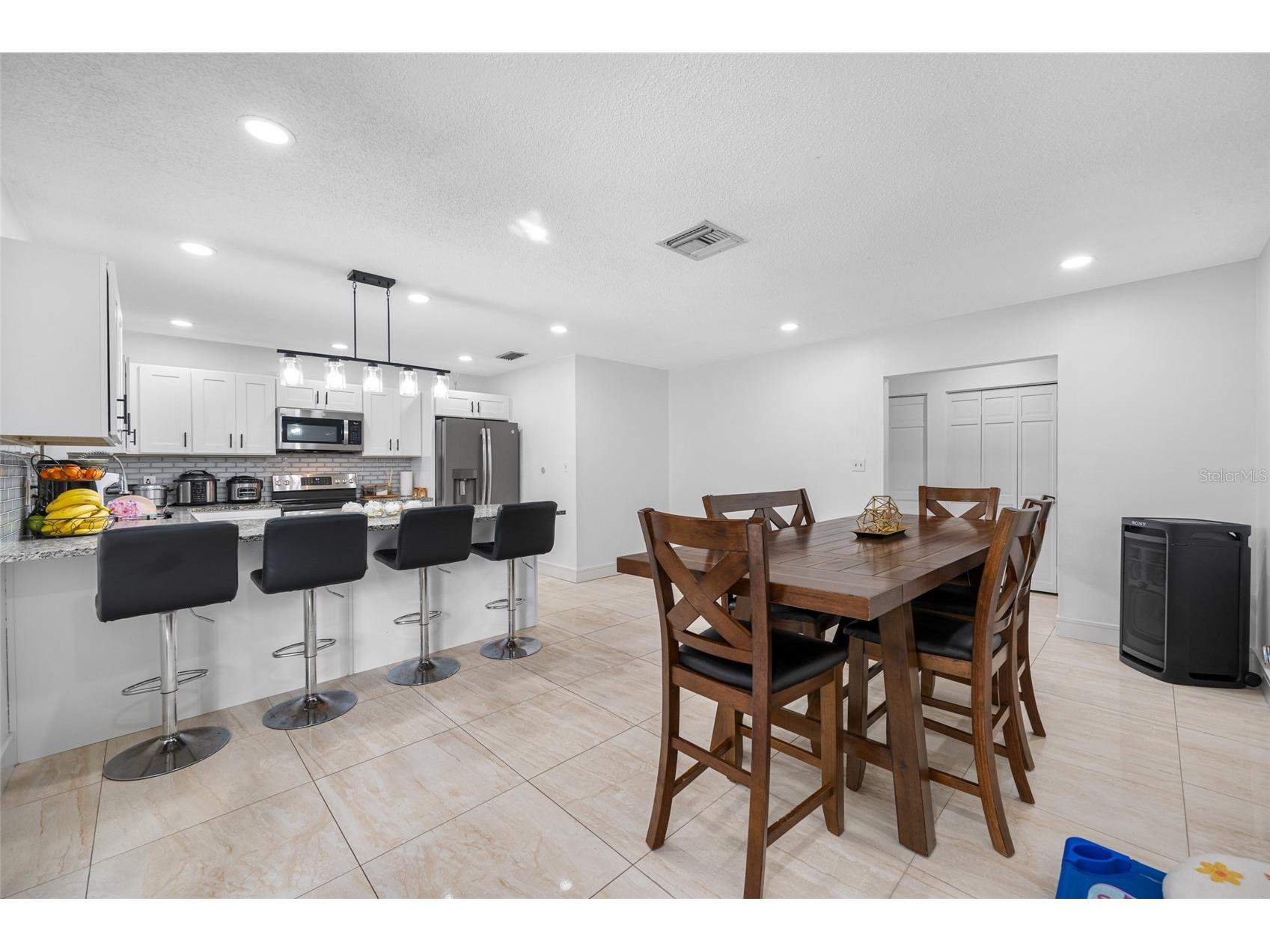 2814 W Powhatan Avenue Tampa FL 33614 TB8484350 image40
