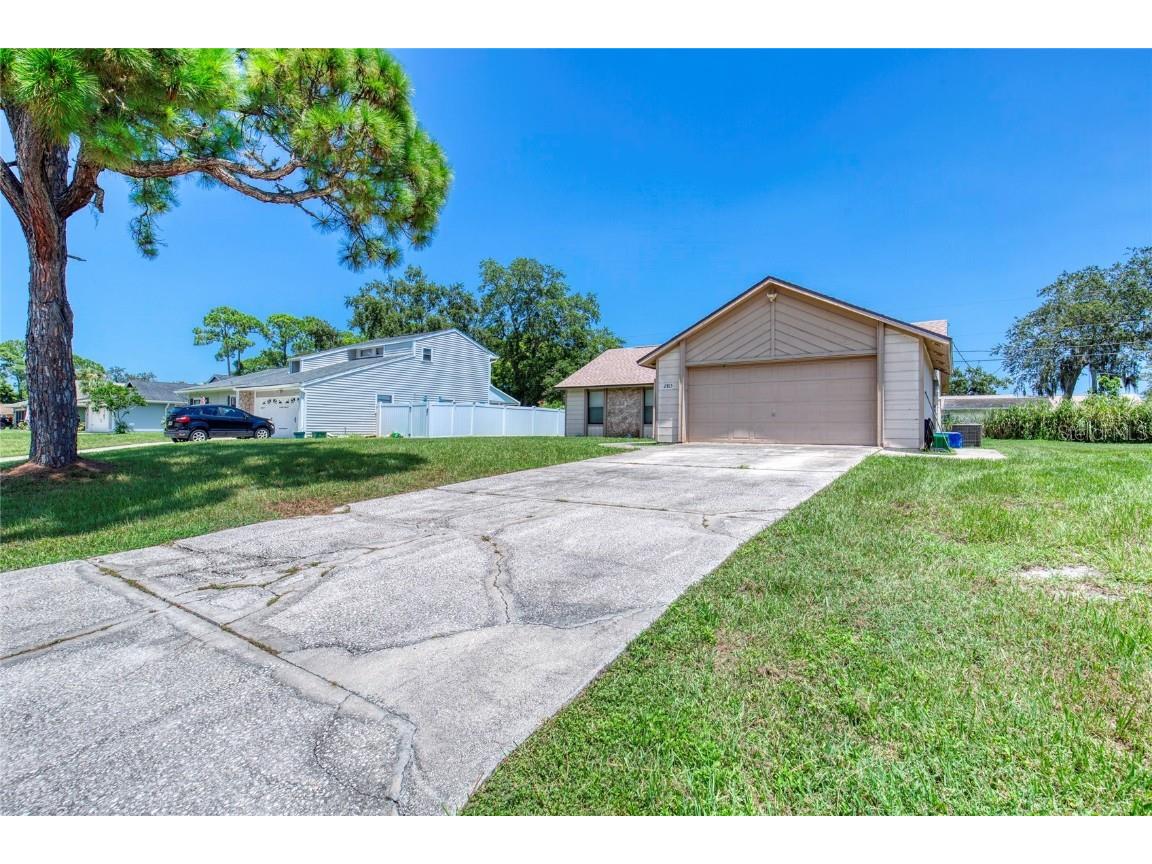 2815 Travelers Palm Drive Edgewater FL 32141 V4945556 image2