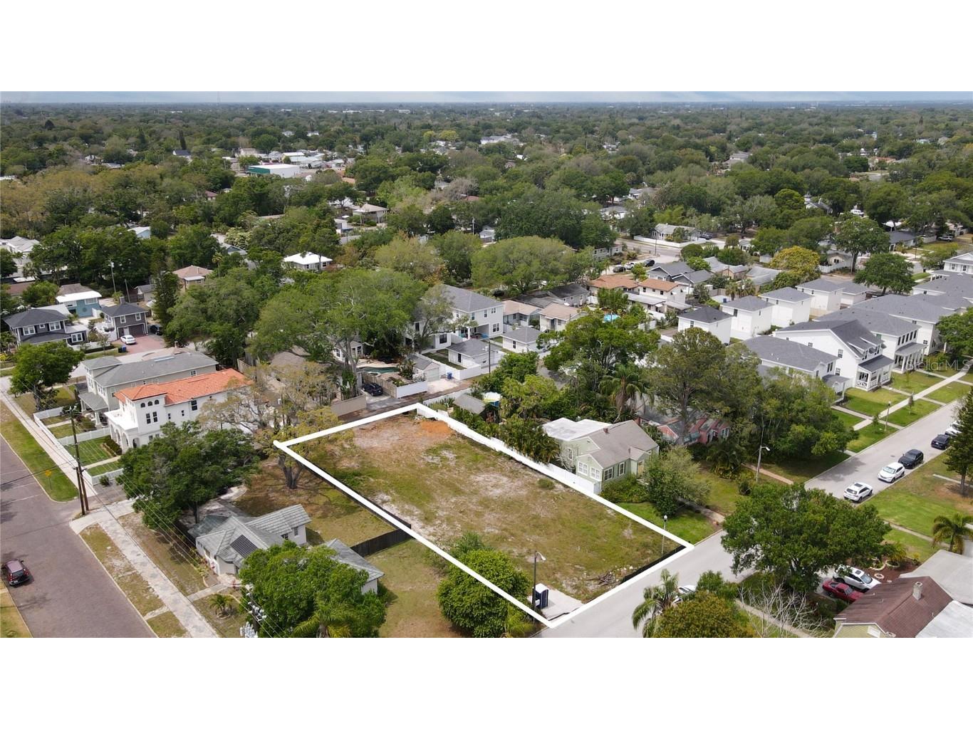 2816 12th Street N Saint Petersburg FL 33704 U8237010 image1