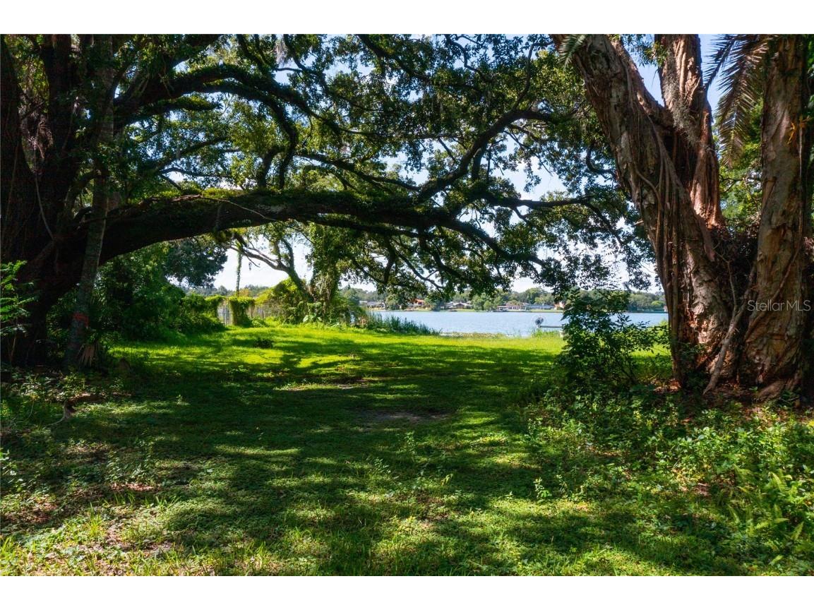 2816 E Keystone Drive Orlando FL 32806 - LAKE PINELOCH O6188409 image1