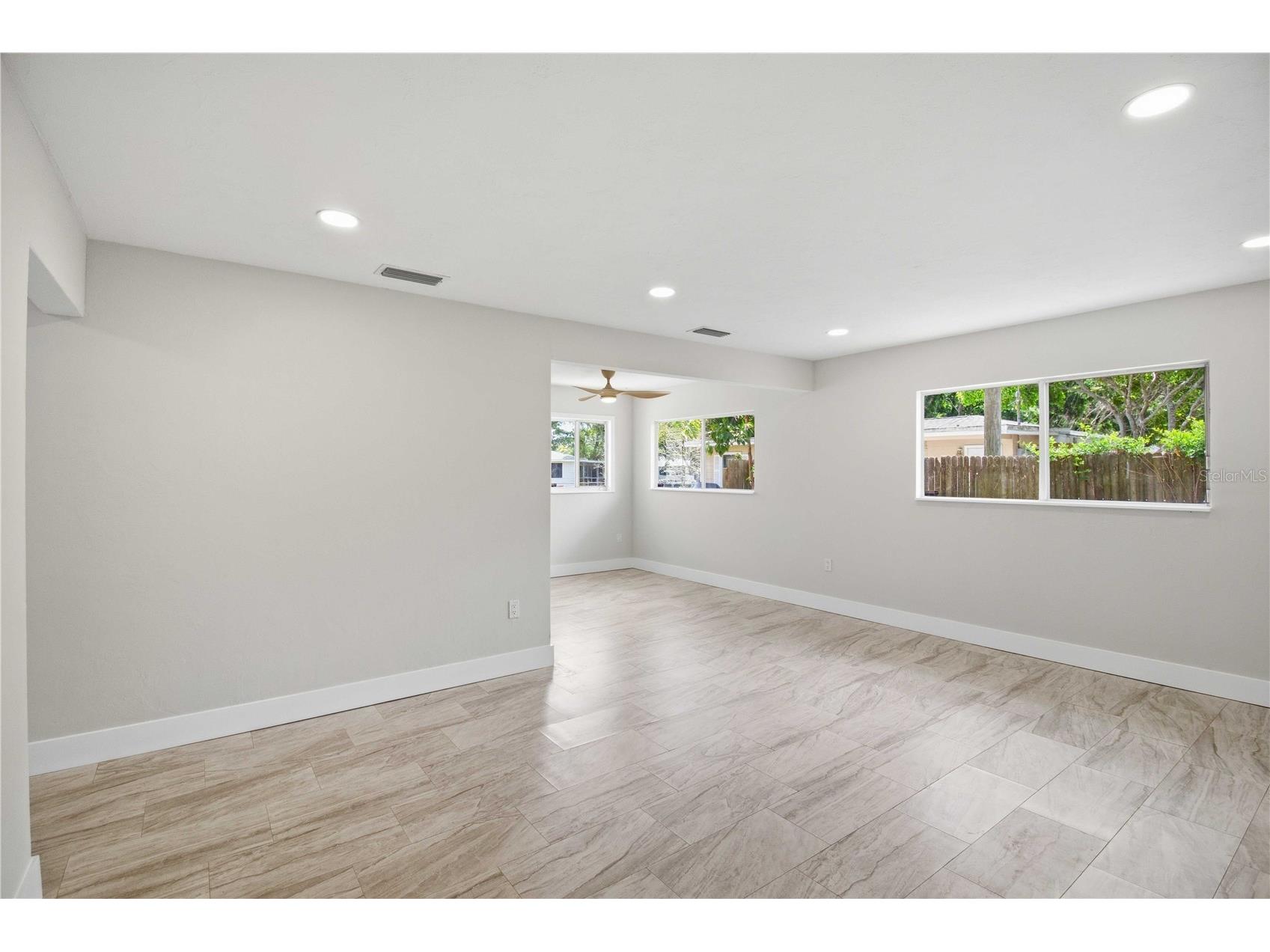 2816 Michigan Street Sarasota FL 34237 A4689787 image11