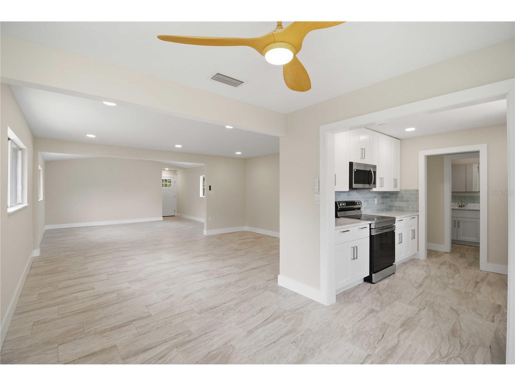 2816 Michigan Street Sarasota FL 34237 A4689787 image13