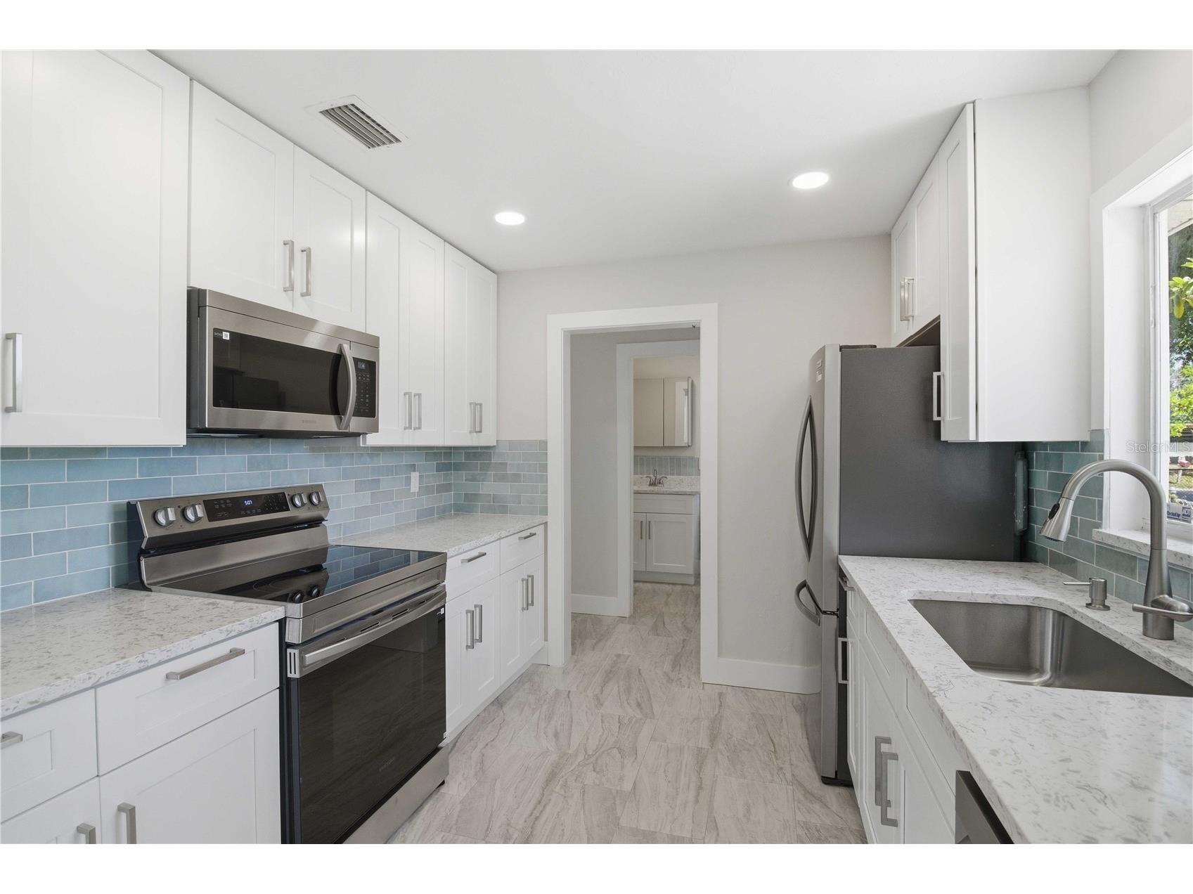 2816 Michigan Street Sarasota FL 34237 A4689787 image15