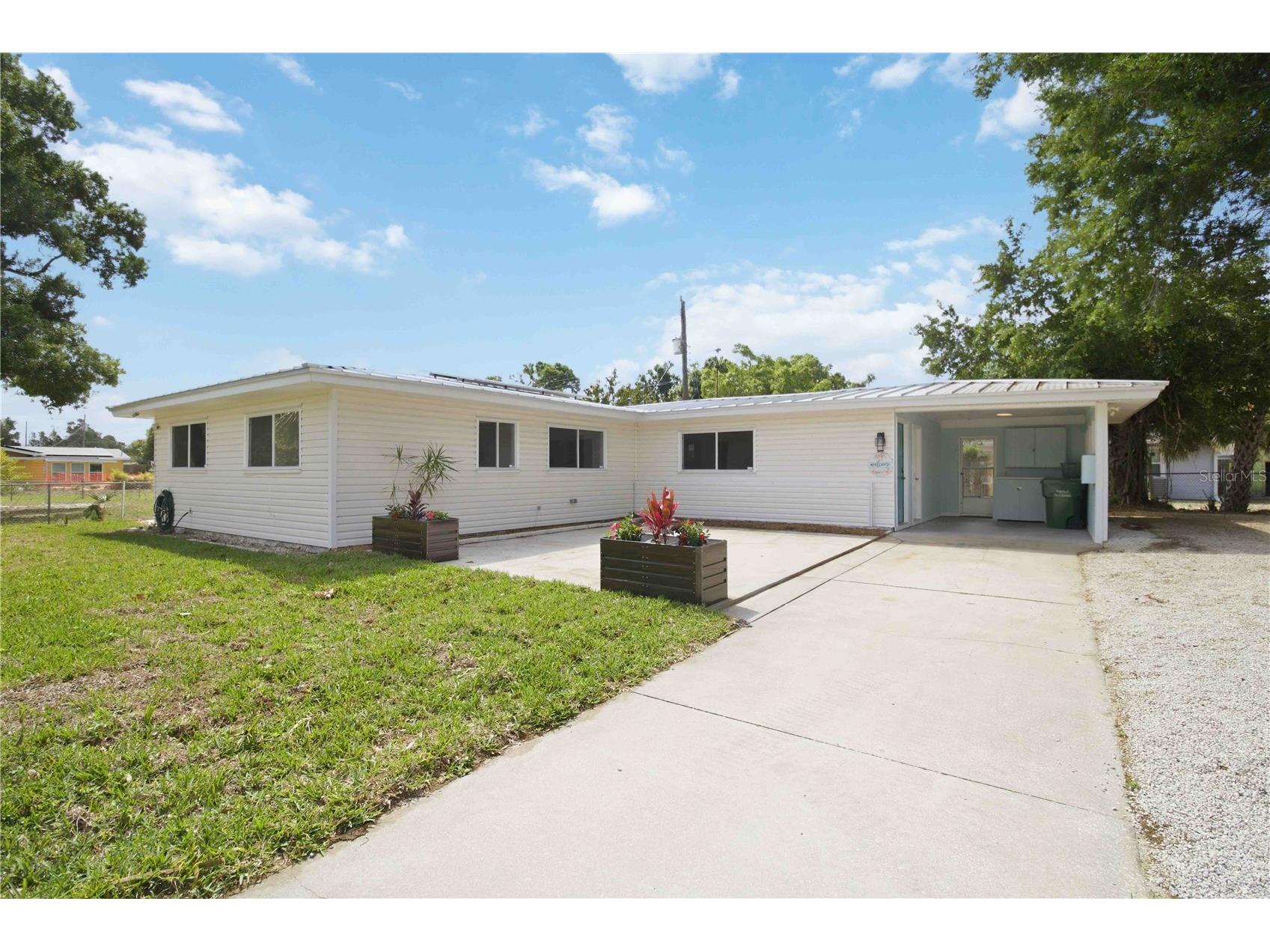 2816 Michigan Street Sarasota FL 34237 A4689787 image2