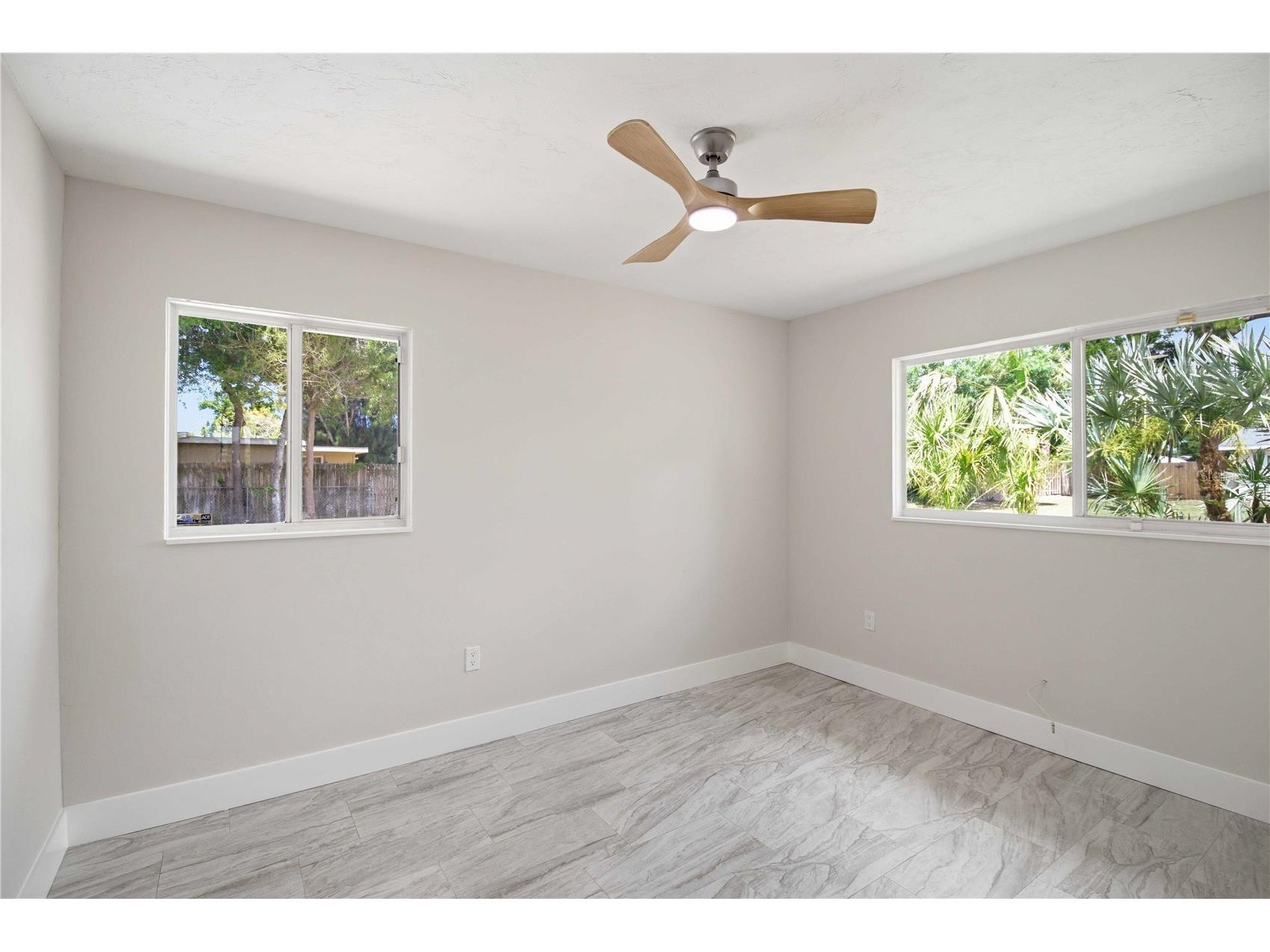 2816 Michigan Street Sarasota FL 34237 A4689787 image23