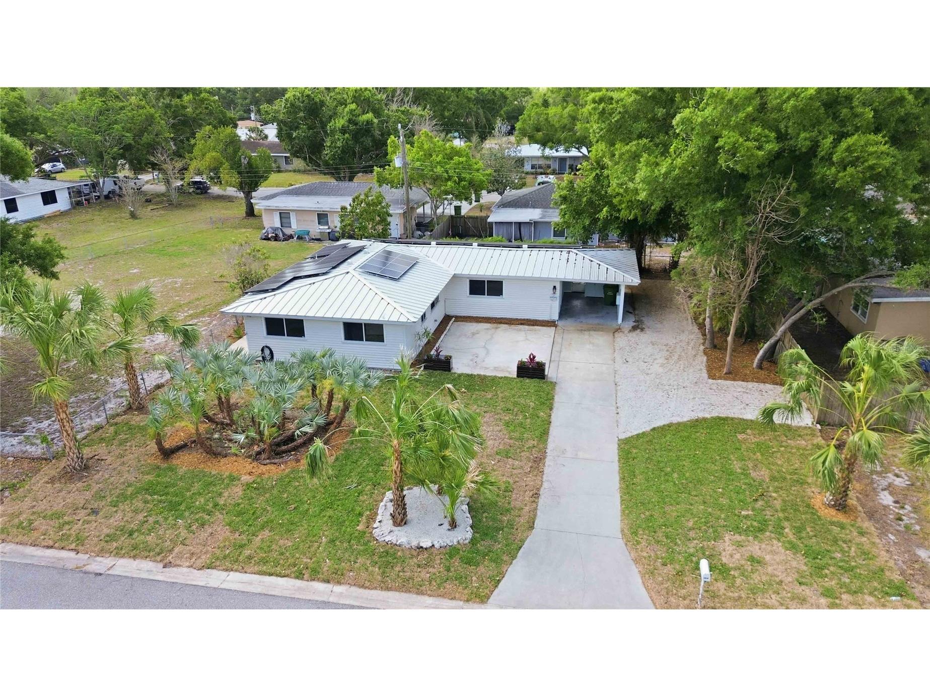 2816 Michigan Street Sarasota FL 34237 A4689787 image3