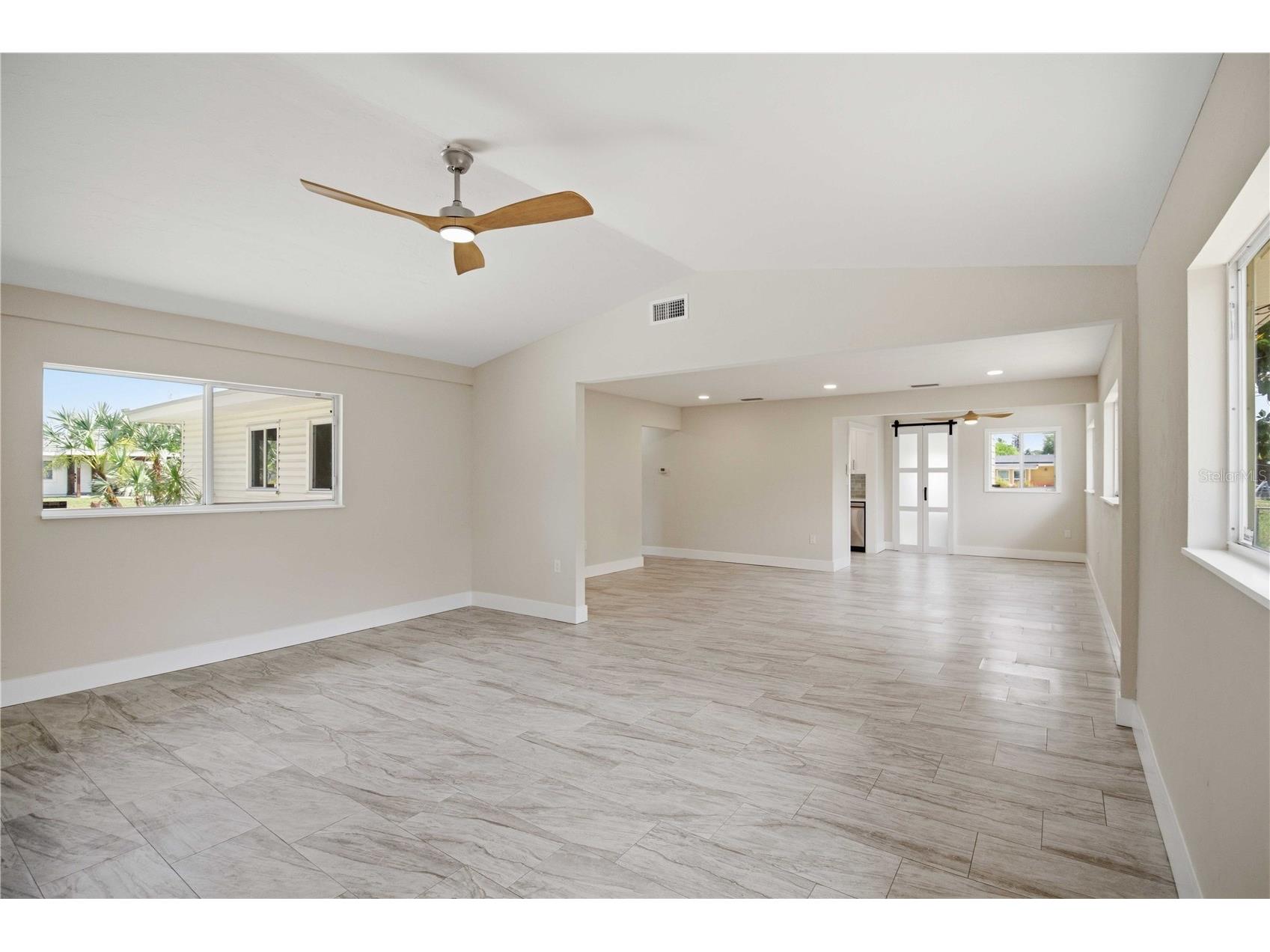 2816 Michigan Street Sarasota FL 34237 A4689787 image7