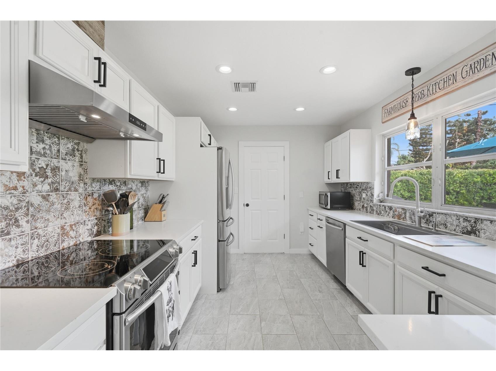 2817 Flowertree Road Orlando FL 32812 O6417678 image11