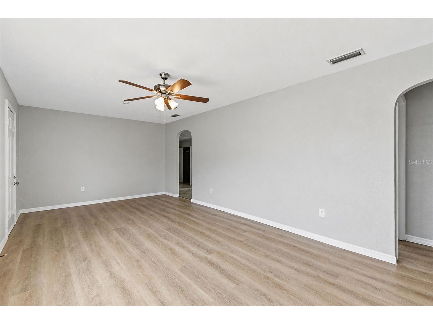 2817 Hawthorne Street Sarasota FL 34239 O6413863 image14
