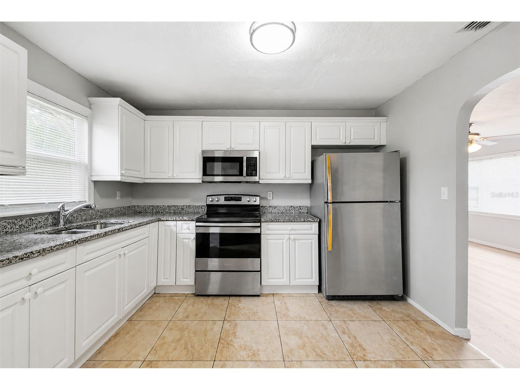 2817 Hawthorne Street Sarasota FL 34239 O6413863 image18