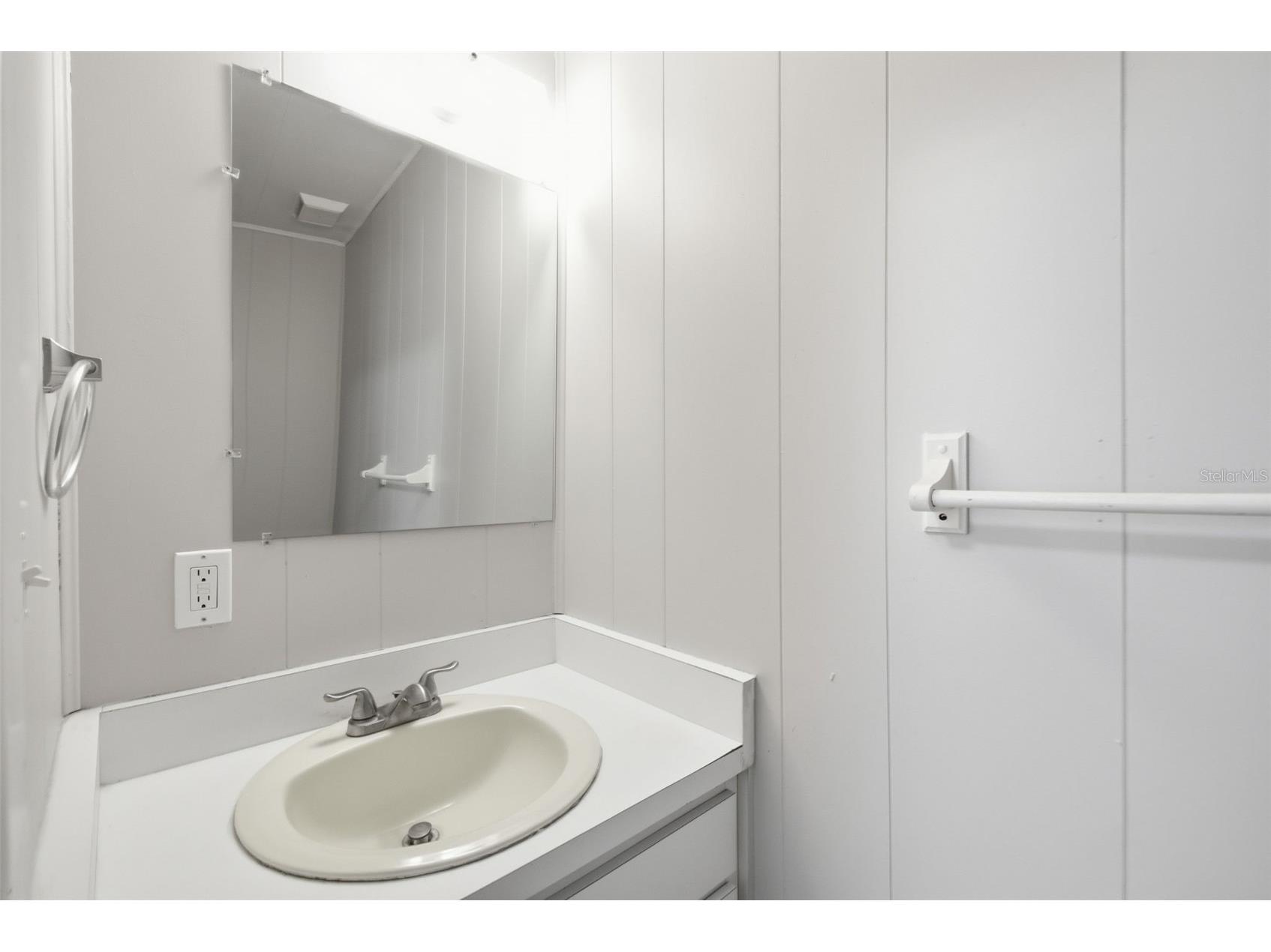 2817 Hawthorne Street Sarasota FL 34239 O6413863 image36
