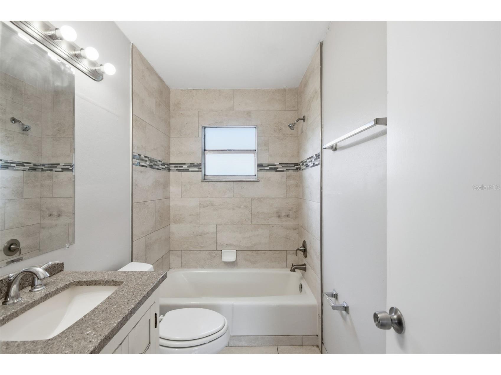 2817 Hawthorne Street Sarasota FL 34239 O6413863 image38