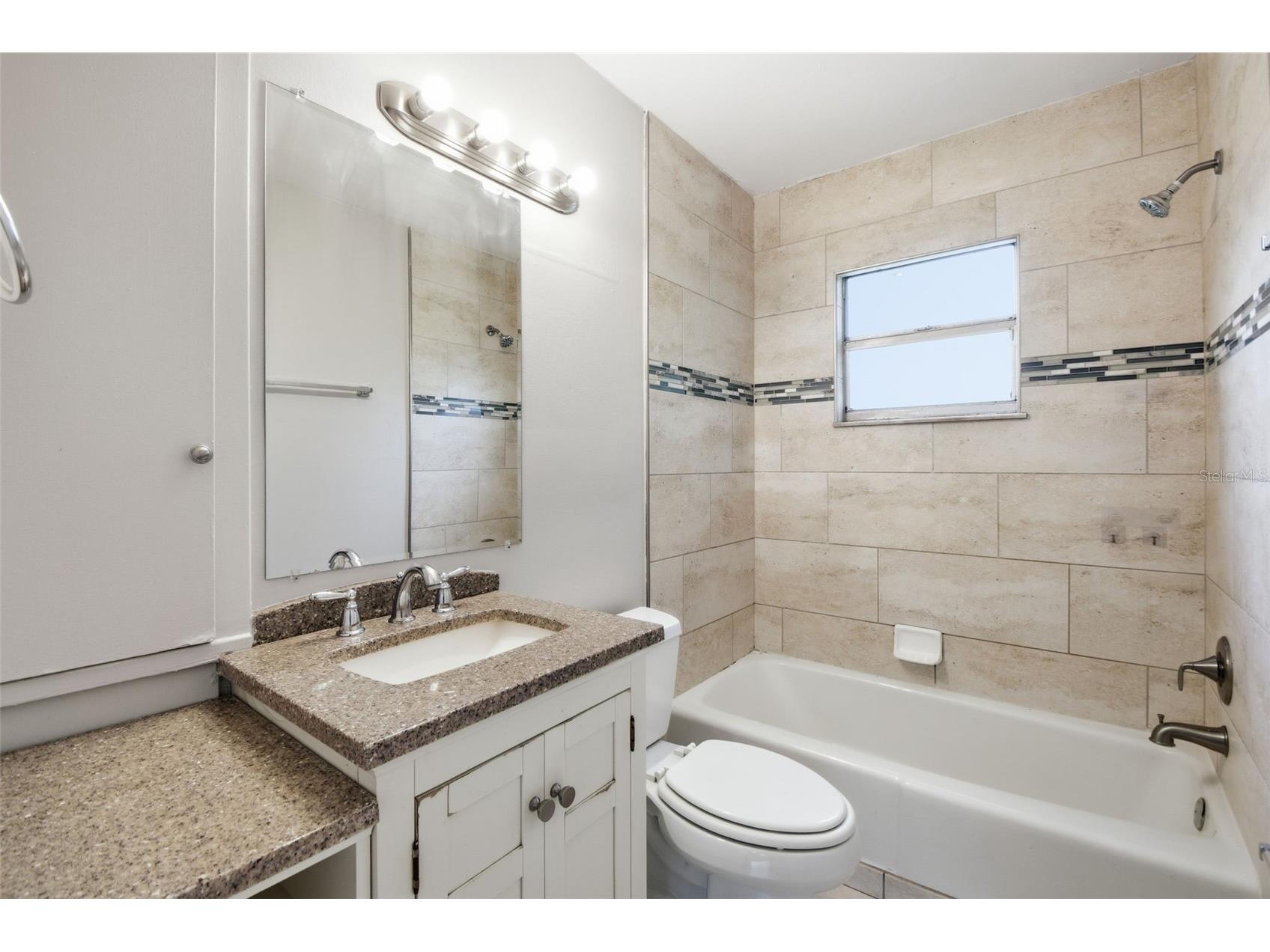 2817 Hawthorne Street Sarasota FL 34239 O6413863 image39