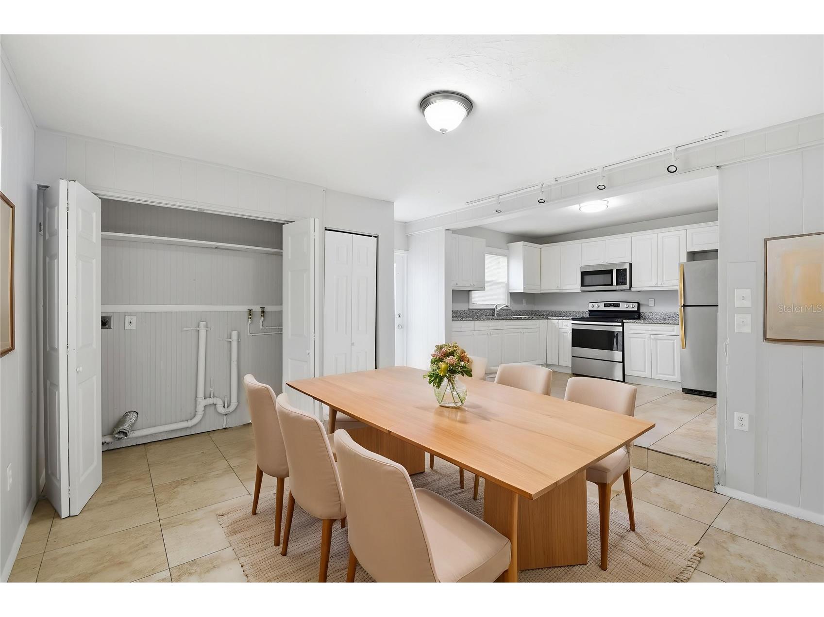 2817 Hawthorne Street Sarasota FL 34239 O6413863 image8