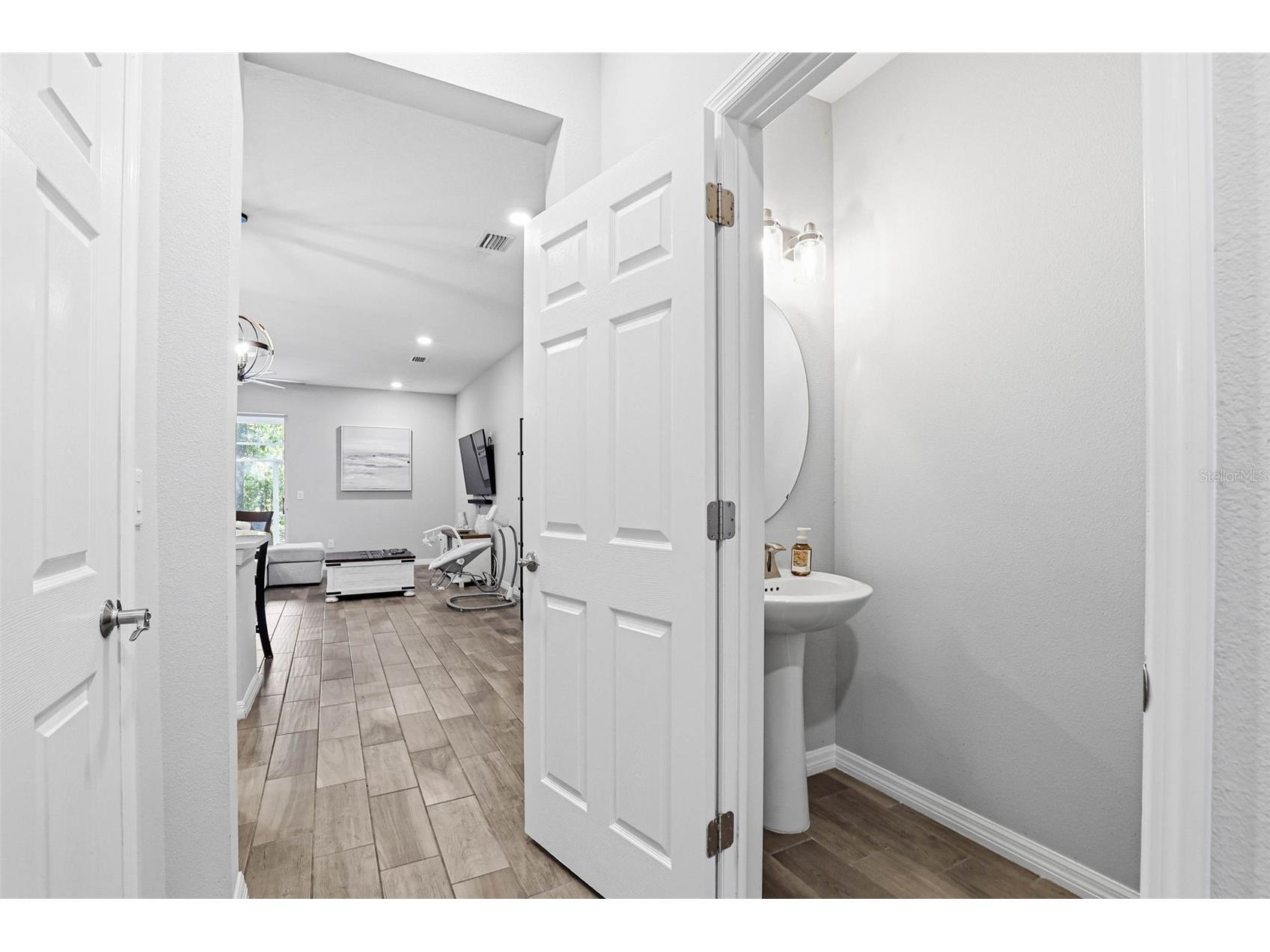 2818 Grand Kemerton Place Tampa FL 33618 TB8491187 image13