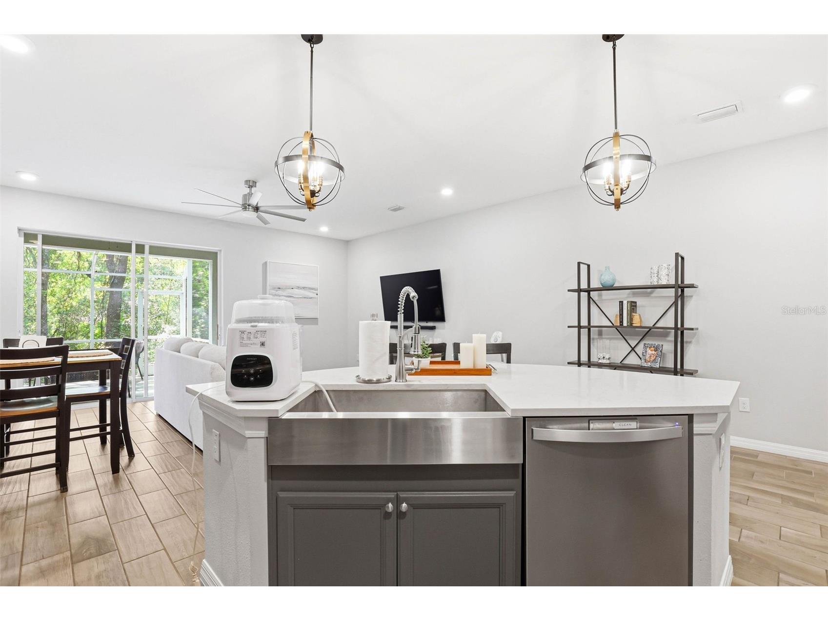 2818 Grand Kemerton Place Tampa FL 33618 TB8491187 image9
