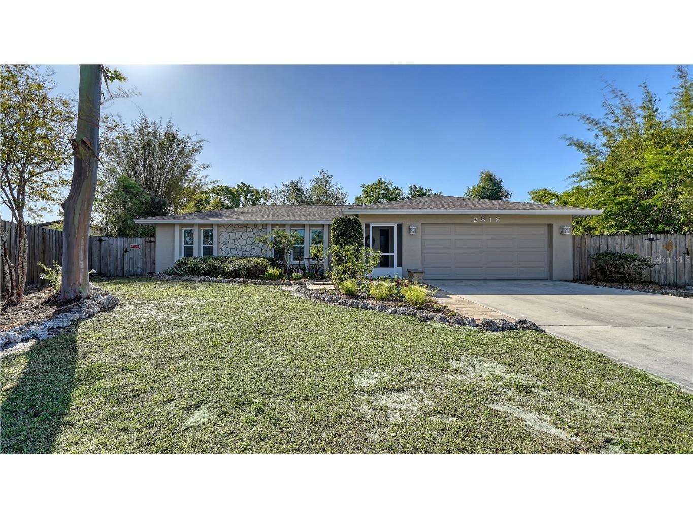 2818 Indianwood Way Sarasota FL 34232 A4645376 image1