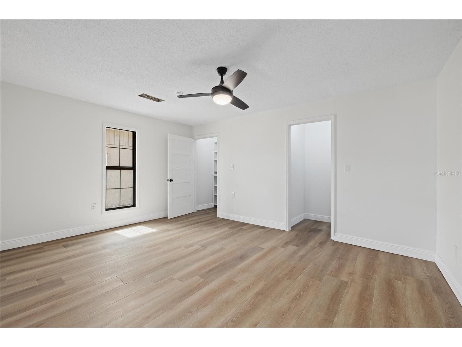 2818 Olympic Street Sarasota FL 34231 A4696918 image11