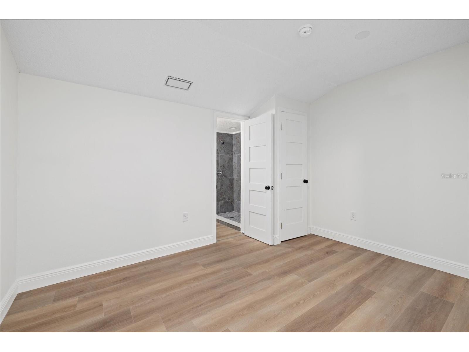 2818 Olympic Street Sarasota FL 34231 A4696918 image20