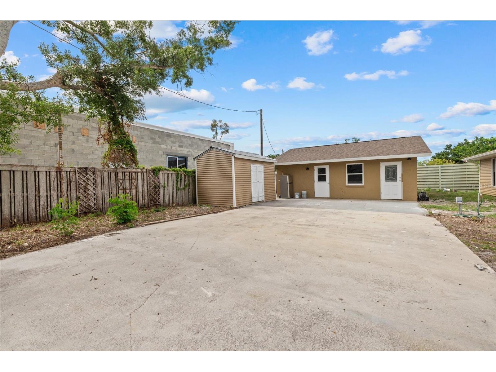 2818 Olympic Street Sarasota FL 34231 A4696918 image3
