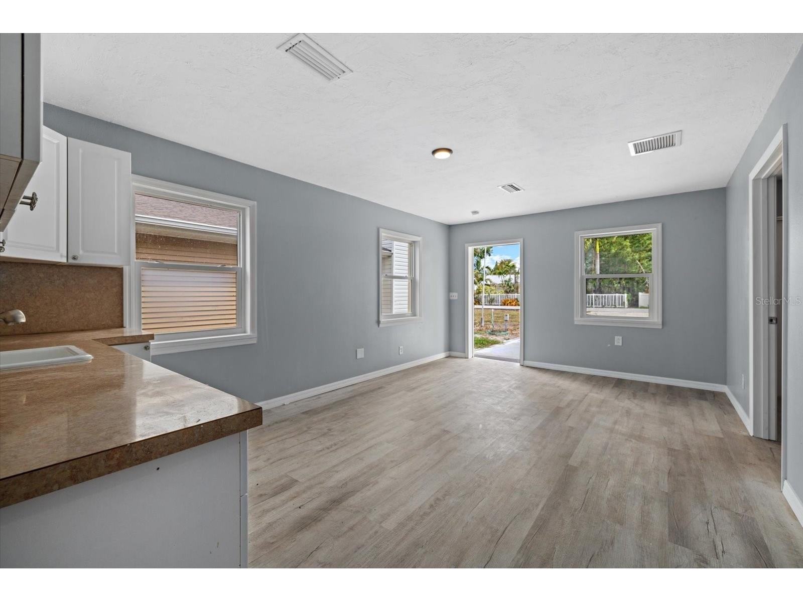 2818 Olympic Street Sarasota FL 34231 A4696918 image31
