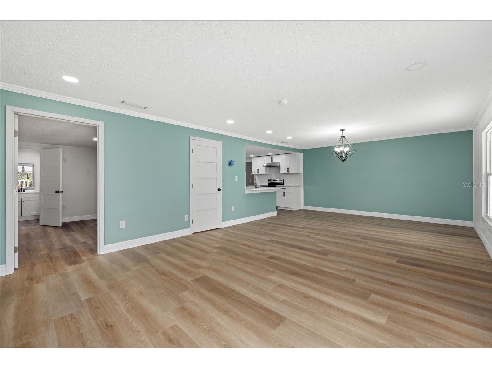 2818 Olympic Street Sarasota FL 34231 A4696918 image8