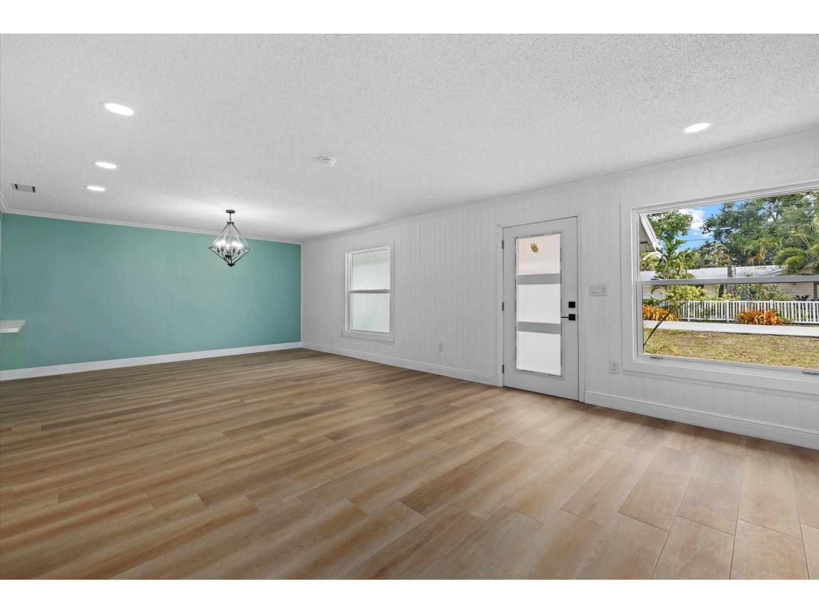2818 Olympic Street Sarasota FL 34231 A4696918 image9