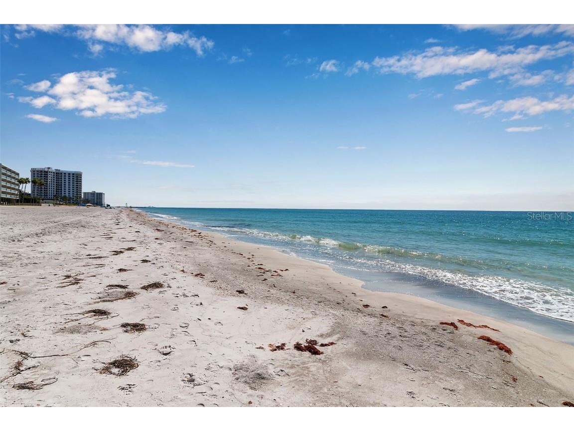 2819 Gulf Of Mexico Drive Longboat Key FL 34228 - GULF OF MEXICO A4669533 image6