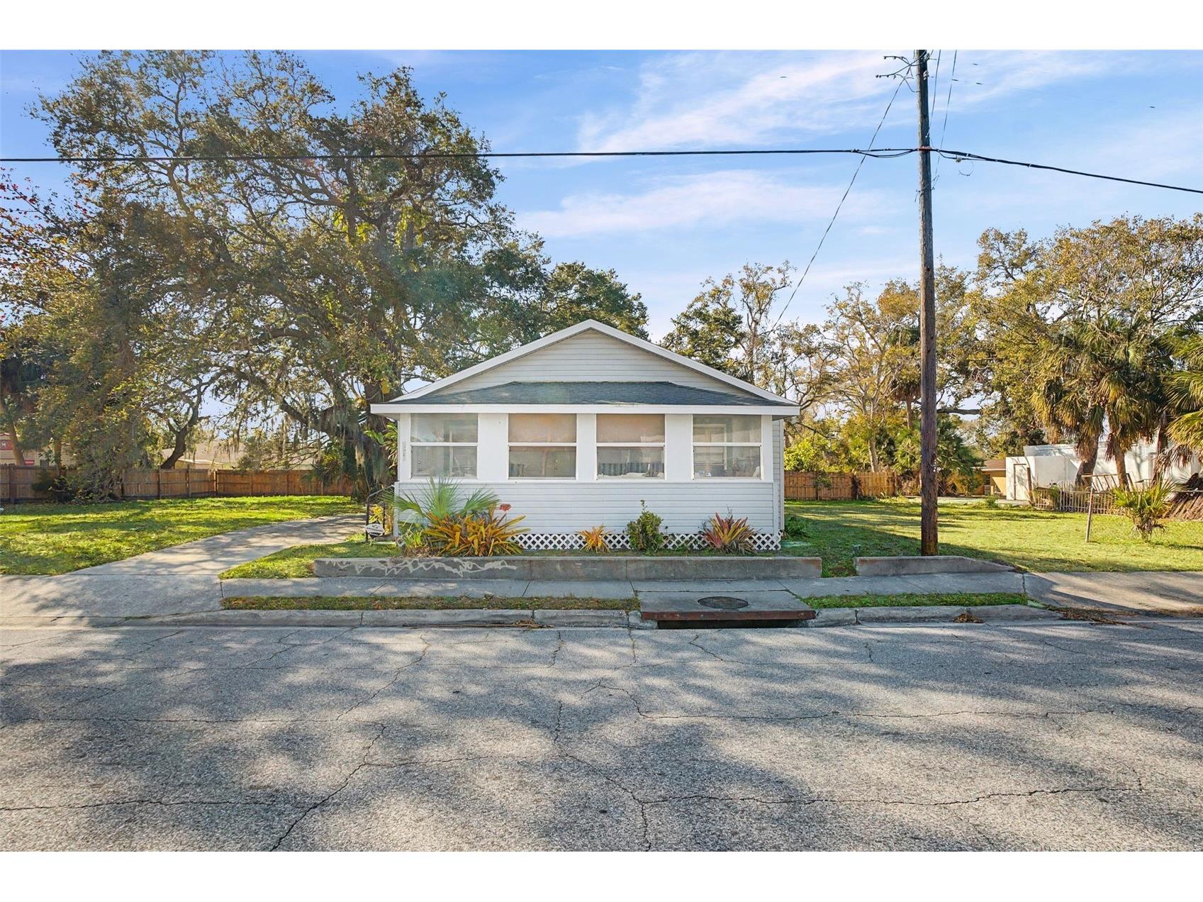 2819 N Osprey Avenue Sarasota FL 34234 A4683160 image1