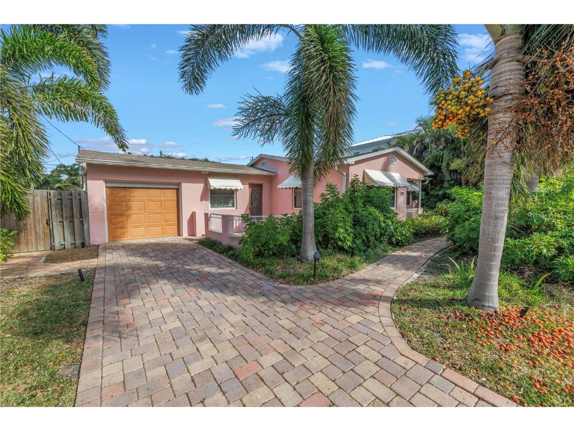 282 Catalan Boulevard NE Saint Petersburg FL 33704 TB8352781 image1