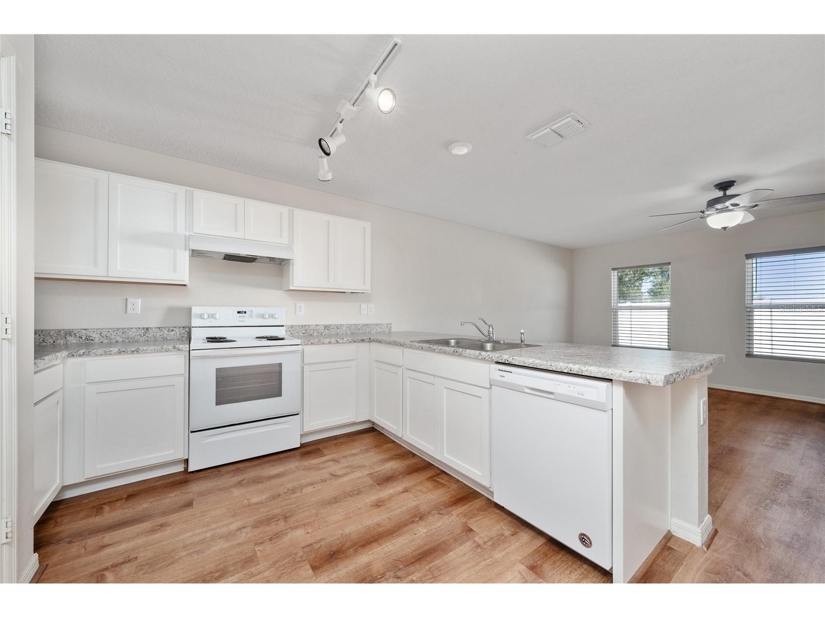 282 Fig Court Kissimmee FL 34759 S5153052 image9