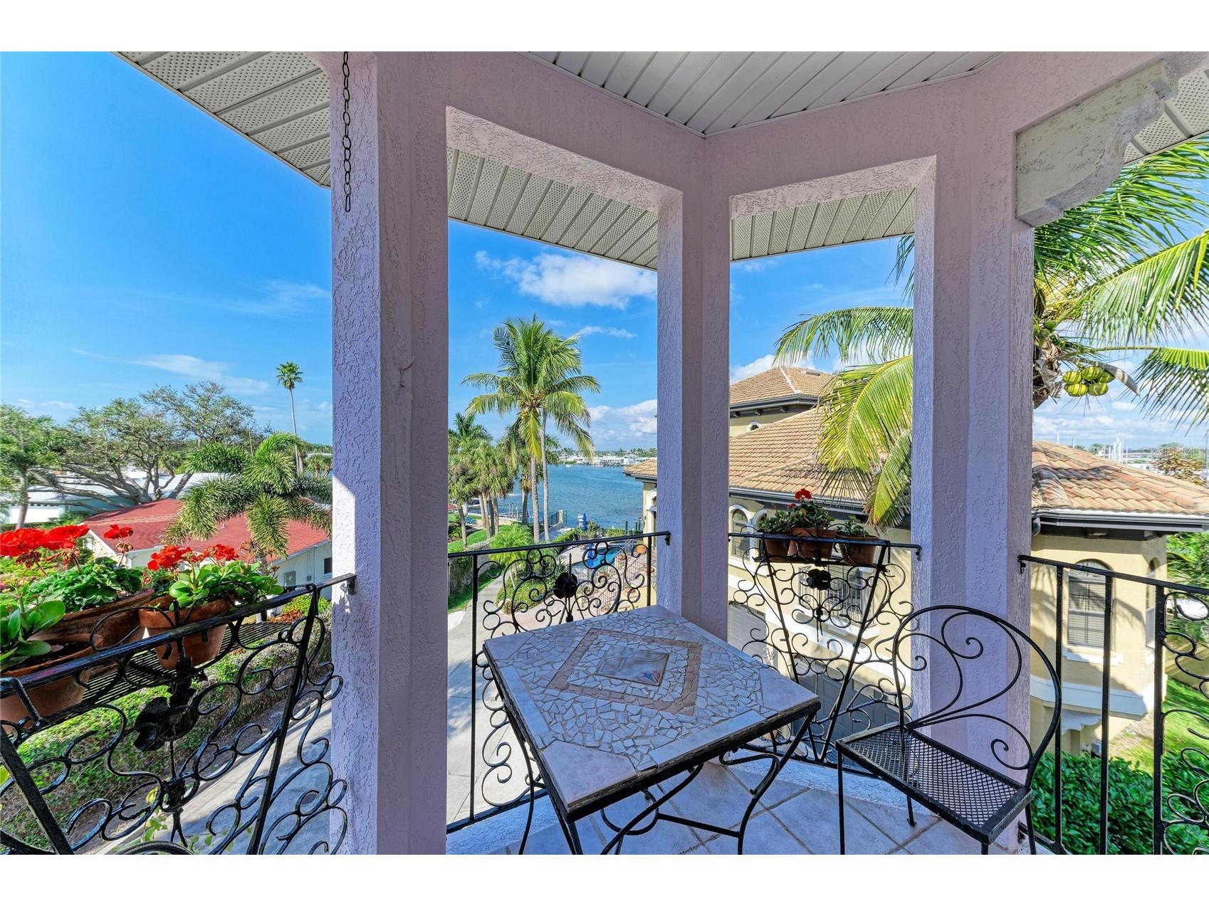 282 Santa Maria Street Venice FL 34285 - ROBERTS BAY A4677246 image12