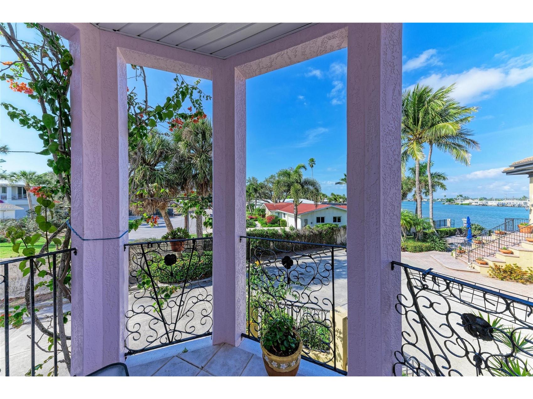 282 Santa Maria Street Venice FL 34285 - ROBERTS BAY A4677246 image17