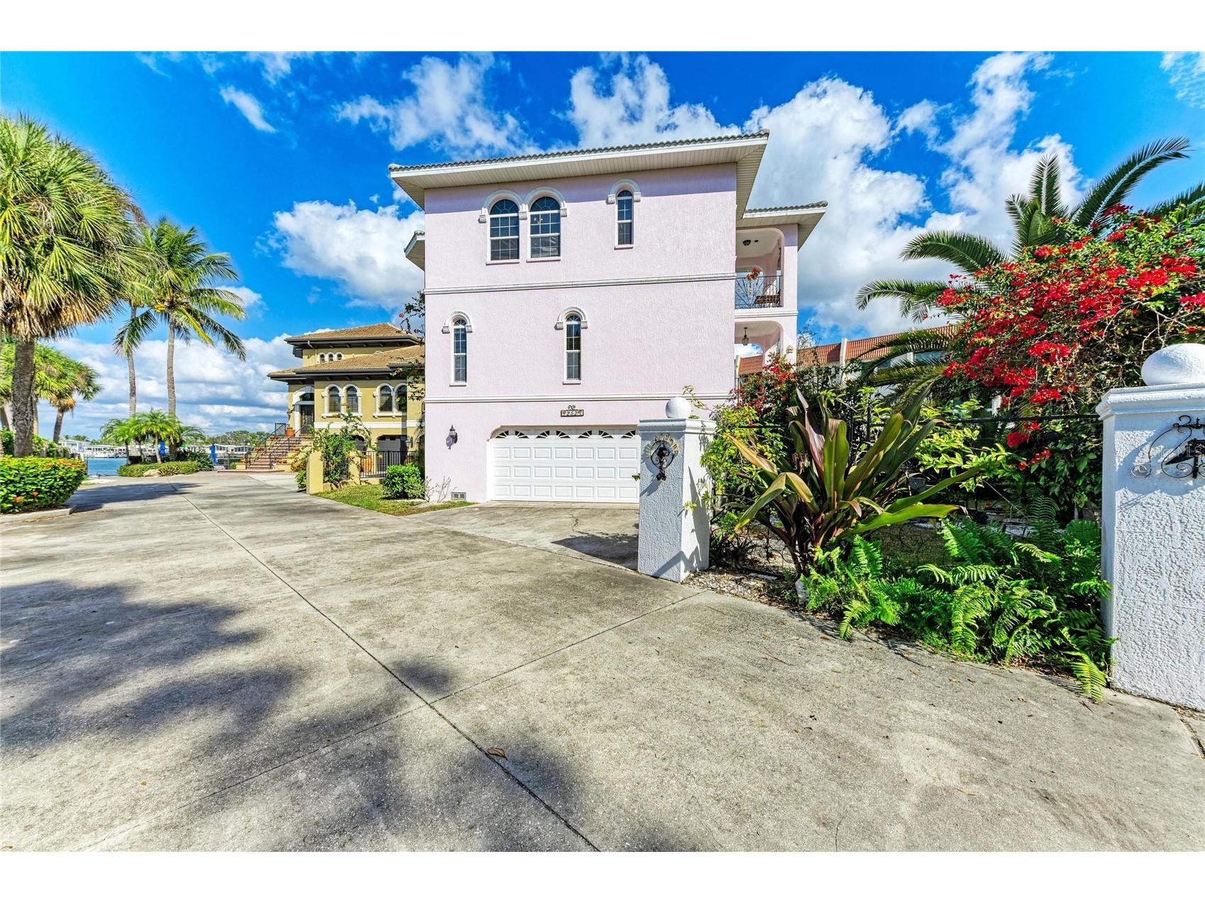 282 Santa Maria Street Venice FL 34285 - ROBERTS BAY A4677246 image3