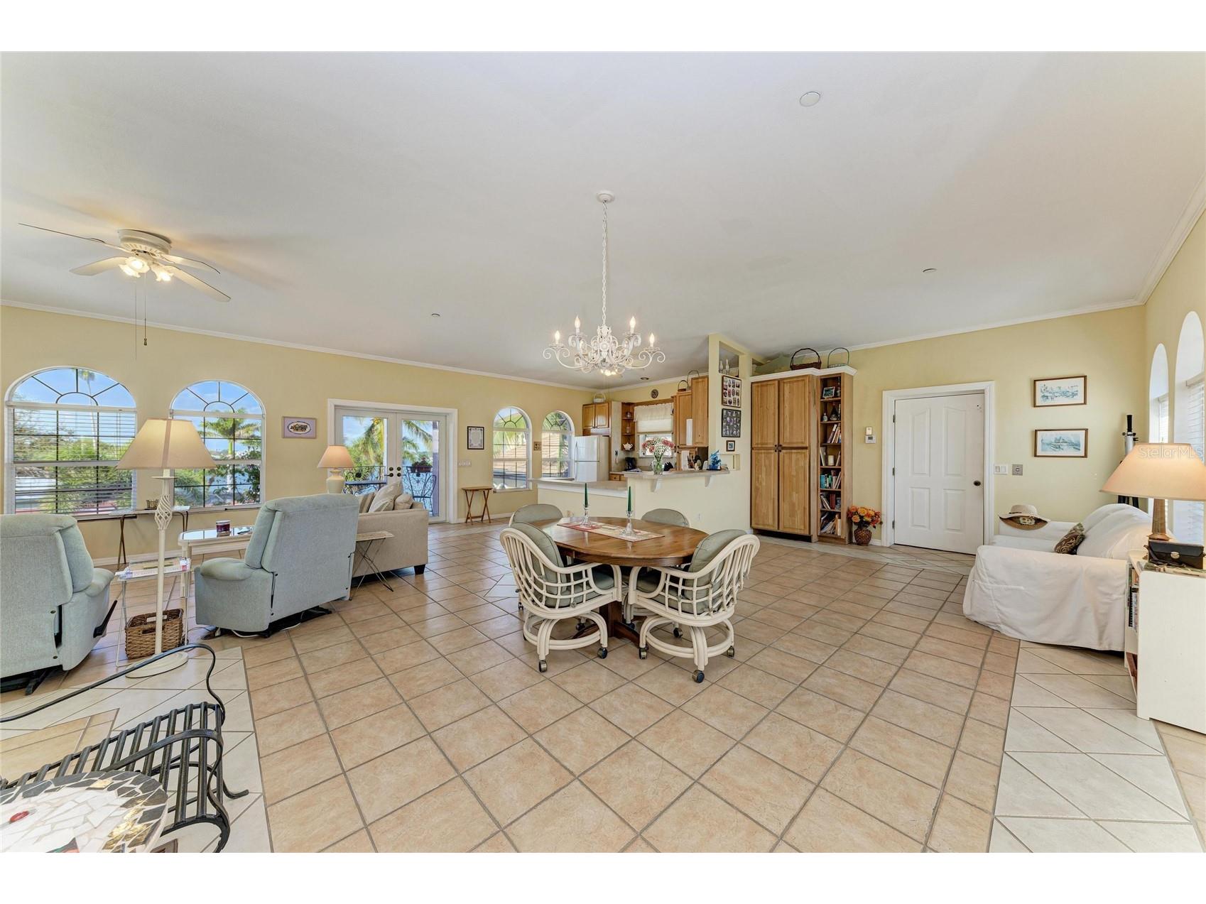 282 Santa Maria Street Venice FL 34285 - ROBERTS BAY A4677246 image6