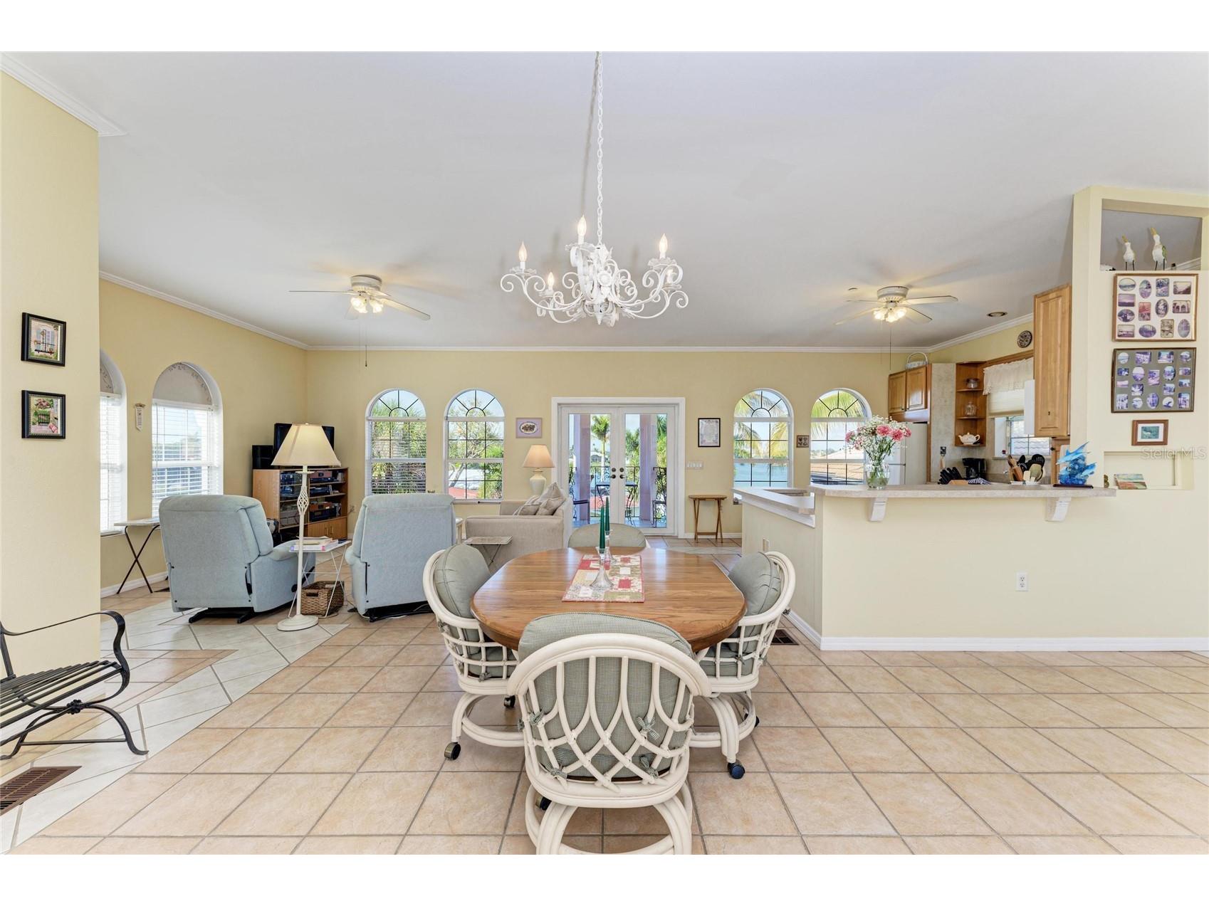 282 Santa Maria Street Venice FL 34285 - ROBERTS BAY A4677246 image7