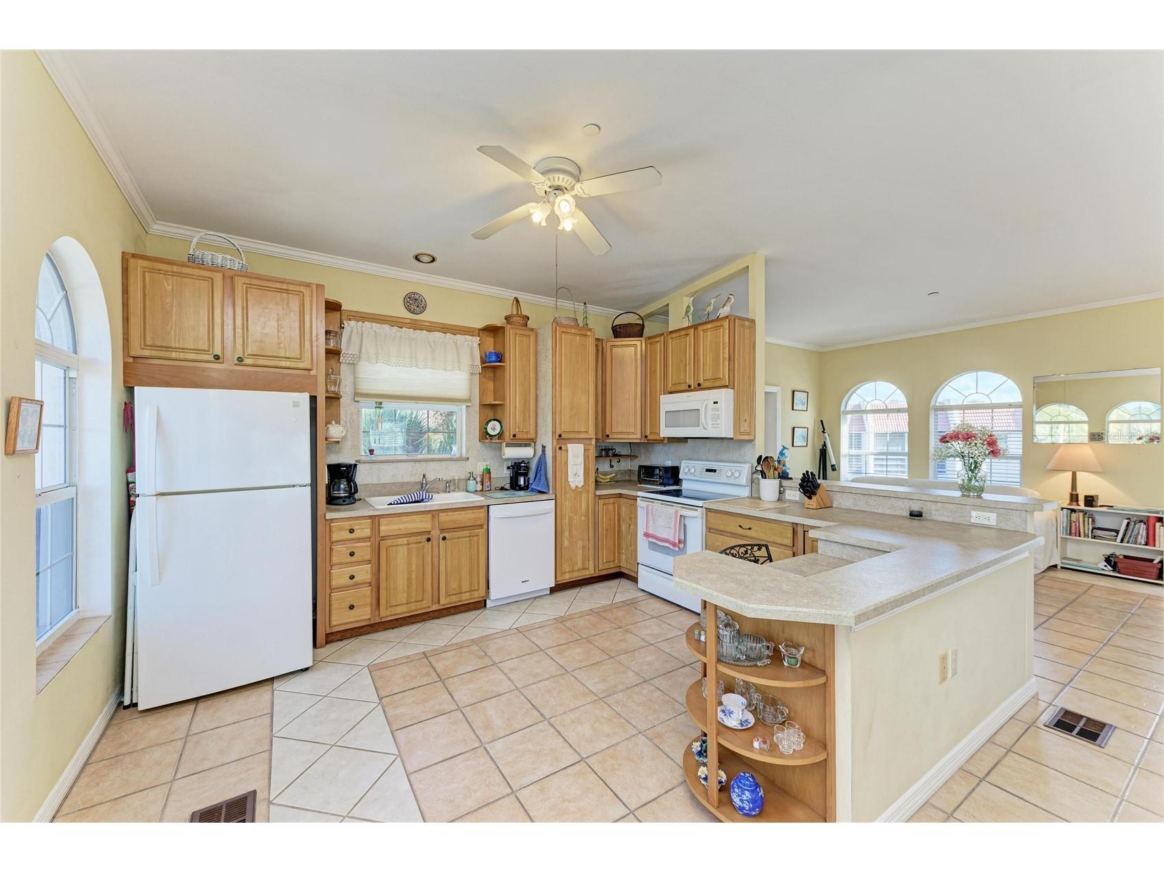 282 Santa Maria Street Venice FL 34285 - ROBERTS BAY A4677246 image9