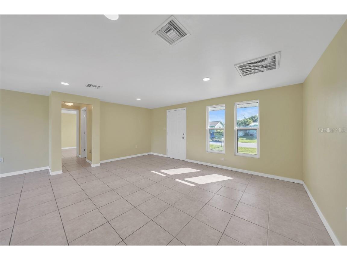 282 Seminole Boulevard NW Port Charlotte FL 33952 C7516030 image3