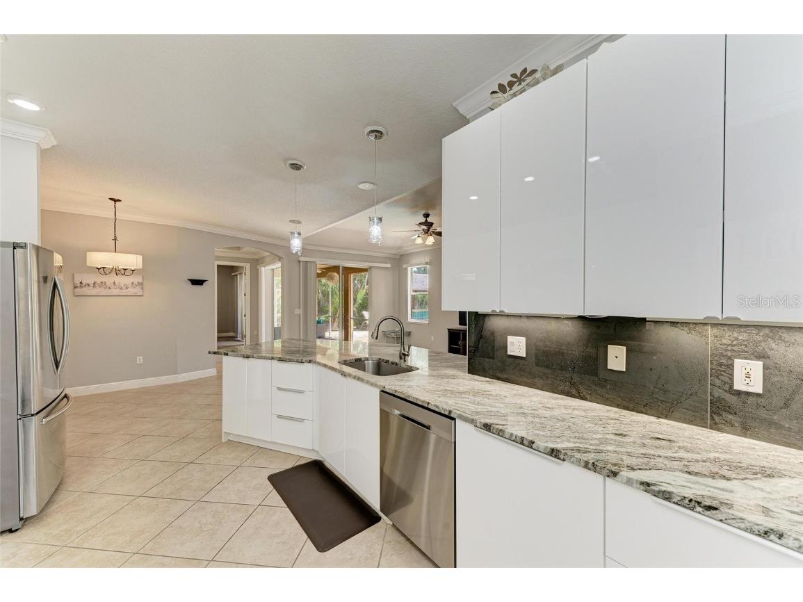 2820 Alliance Avenue Sarasota FL 34231 A4662990 image16