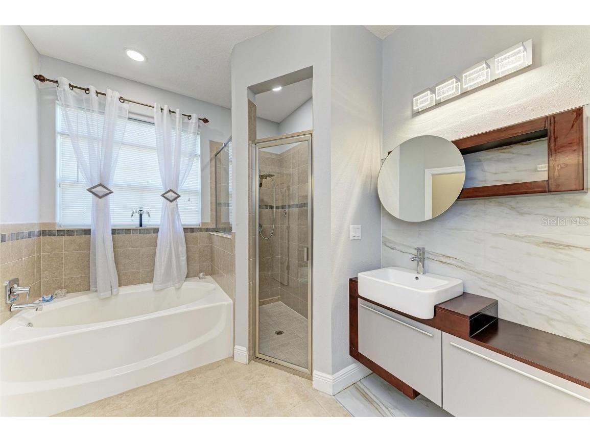 2820 Alliance Avenue Sarasota FL 34231 A4662990 image33