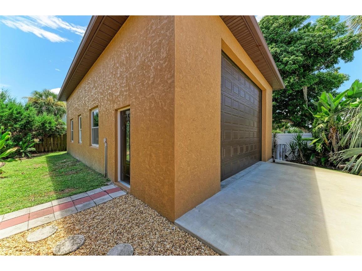 2820 Alliance Avenue Sarasota FL 34231 A4662990 image57