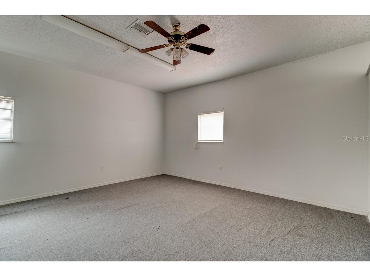 2820 Howland Boulevard Deltona FL 32725 V4935462 image40