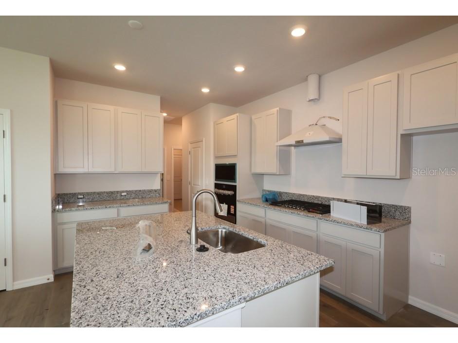 2820 Marrakesh Lane Sarasota FL 34234 TB8519403 image6