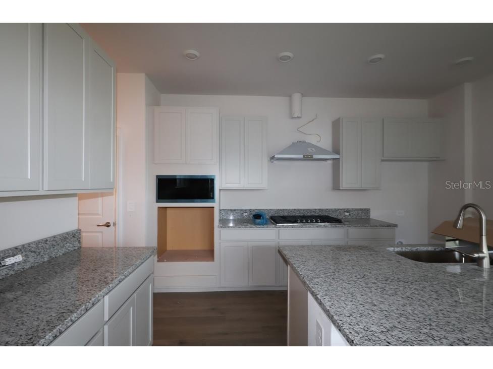 2820 Marrakesh Lane Sarasota FL 34234 TB8519403 image7