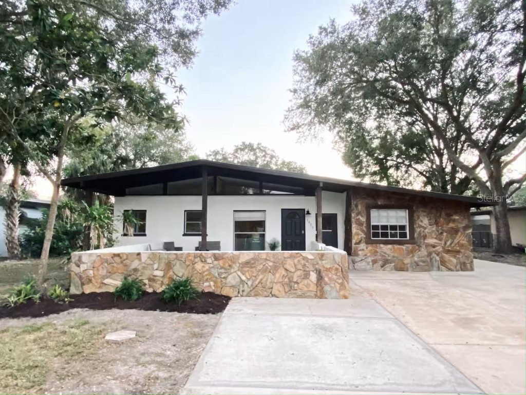 2820 Novus Street Sarasota FL 34237 A4631359 image1