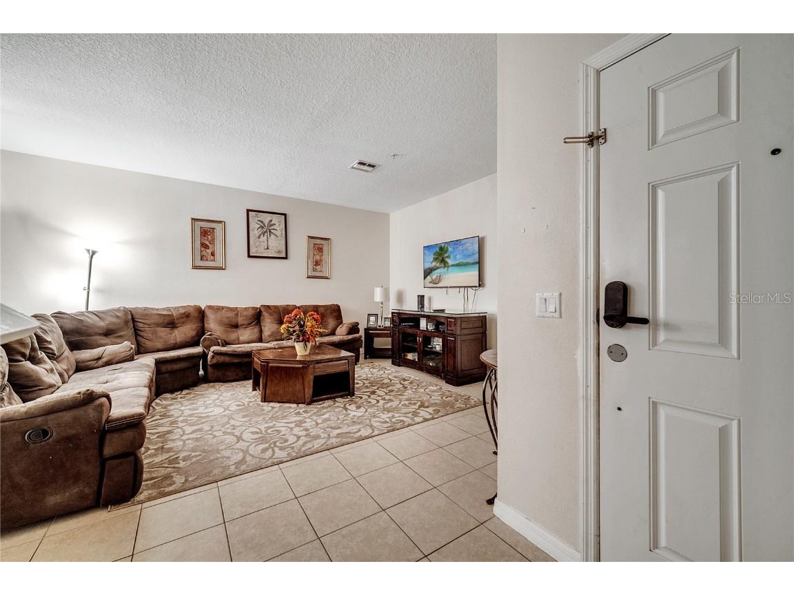 2820 Oakwater Drive #2820 Kissimmee FL 34747 O6319027 image4