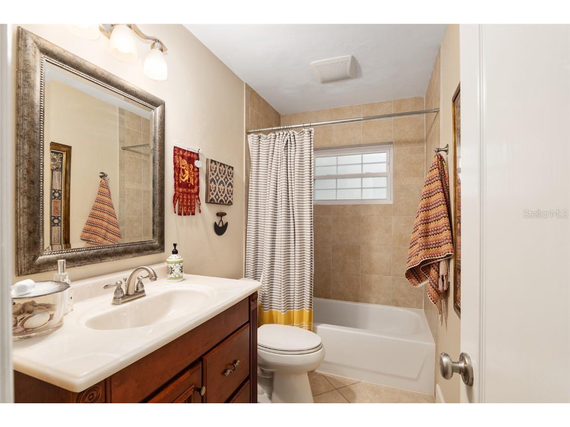 2821 NW 12th Place Gainesville FL 32605 GC535465 image52