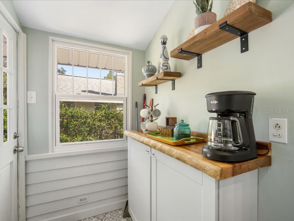 2822 4th Avenue W Bradenton FL 34205 A4668935 image10