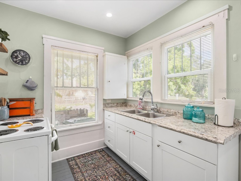 2822 4th Avenue W Bradenton FL 34205 A4668935 image8