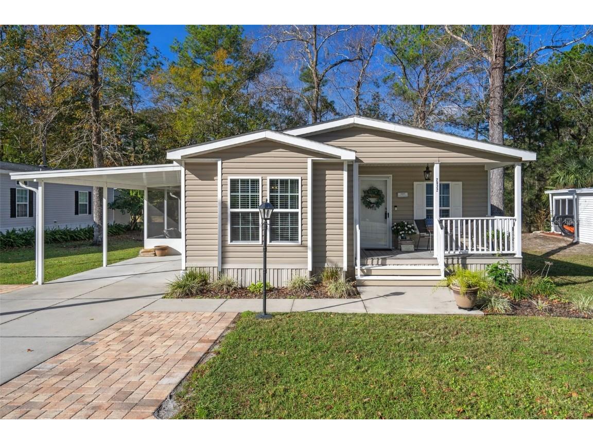 2822 Kingswood Circle Brooksville FL 34604 W7860913 image1